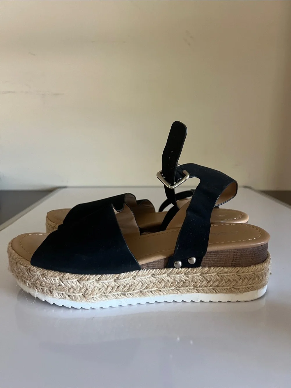 Soda heel height